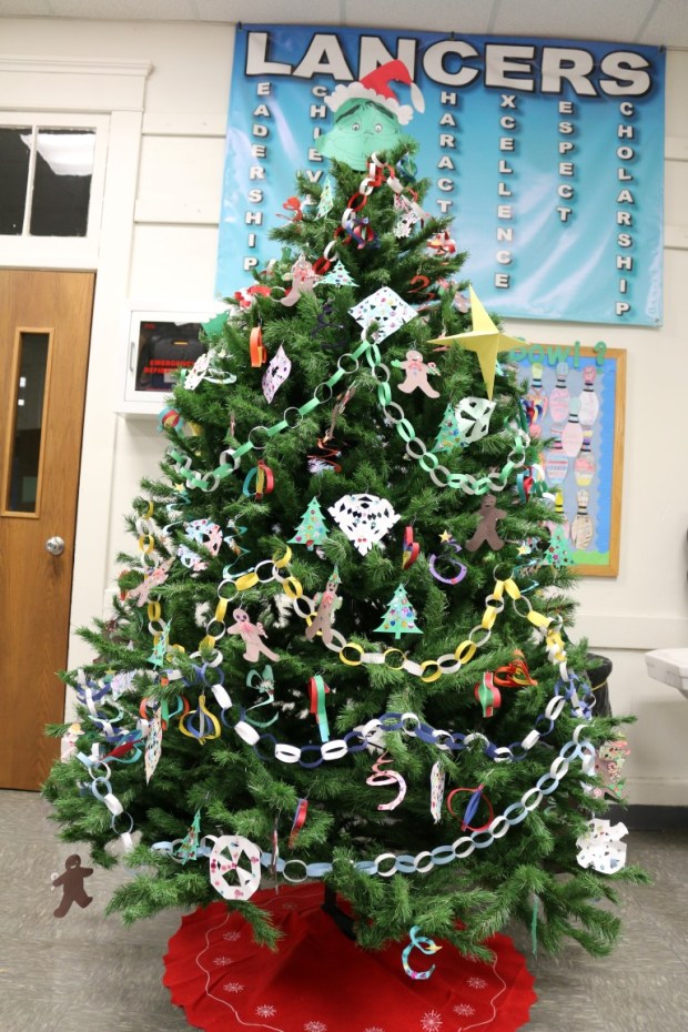 SES grinch tree (Medium)